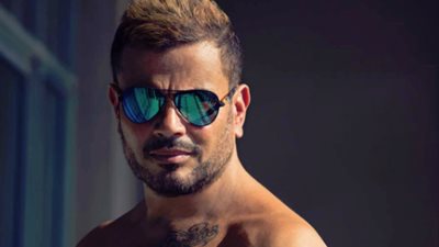هاشتاج «#عمرو_دياب» يتصدر تويتر بعد طرح بوستر ألبومه الجديد