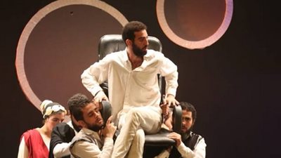 مخرج «كاليجولا»: أتمنى إقامة فعاليات القومى للمسرح بجميع محافظات مصر