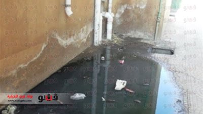 بالفيديو والصور.. «فيتو» داخل شقق «الأولى بالرعاية» في المنيا.. الوحدات السكنية مهددة بالانهيار والمسئولون يساومون السكان لبيعها.. الأغنياء حصلوا على الشقق بالوساطة وأغلقوها.. والب