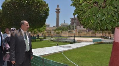 بالصور.. محافظ البحيرة يتابع أعمال النظافة بمدينة بدر
