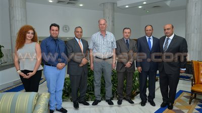 «مصر للطيران» تجدد اعتماد شهادة «إيزاجو» الدولية.. وفد النقل الجوي يشيد بمستوى الخدمات الأرضية للشركة.. و«الجودة والسلامة»: البرنامج هدفه تقليل الحوادث الأرضية خلال خدمة 