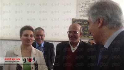 بالصور.. موظفة لـ 