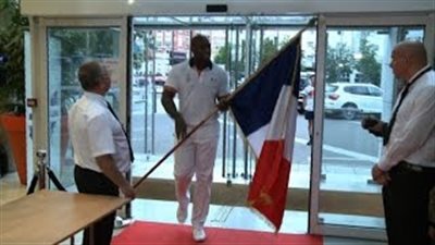 بالفيديو.. «رينير» يرفع علم فرنسا في الأوليمبياد