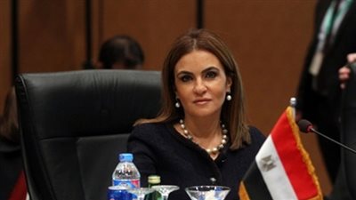 سحر نصر وخالد عباس يفتتحان معرض «عقارى»