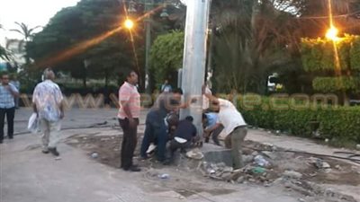 بالصور.. إنارة «محطة مصر» بحي وسط الإسكندرية