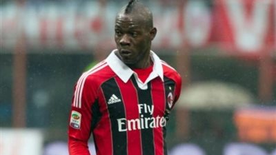 إيقاف بالوتيلى 3 مباريات لسوء سلوكه