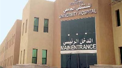 ممرضات «أسوان الجامعي» تطالبن برفع الأجور