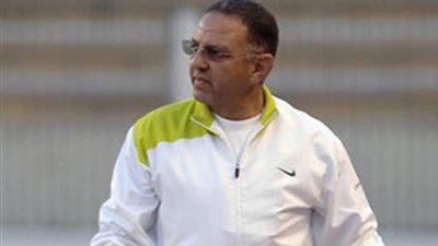 طلعت يوسف يتلقى عرضًا مغريًا من أهلي طرابلس الليبي