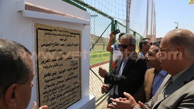بالصور.. وزير الرياضة يفتتح 3 ملاعب بمركز شباب فايد بالإسماعيلية