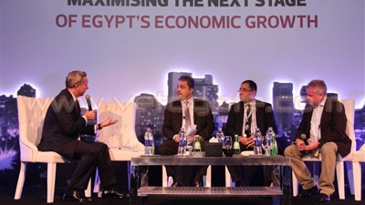 بالصور.. داوود: محور القناة يهدف لنقل الكتلة السكانية إلى 5 محافظات