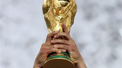 الإثنين المقبل.. نسخة كأس العالم تصل السعودية