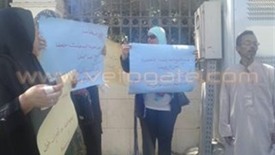 بالفيديو.. متظاهرو «الـ30 ألف معلم» يطالبون بالتعيين في محافظاتهم