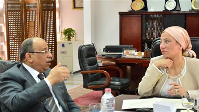 وزيرة البيئة تلتقي محافظ القليوبية لبحث تطوير كفاءة منظومة النظافة