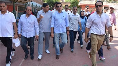وزير الرياضة يتفقد مركزي شباب إمبابة والمنيرة بالجيزة (صور)
