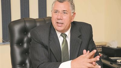 القصير: خفض الفائدة يصب في صالح المستثمر ويقلص عجز الموازنة