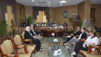 وفد من الوكالة الأمريكية للتنمية الدولية في رحاب جامعة المنصورة