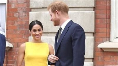 خبيرة في الموضة: إطلالات ميجان تتمرد على قواعد القصر (صور)