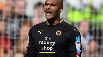 حارس نيجيريا يعلن اعتزاله بعد صراع مع السرطان