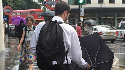 تكهنات بهطول أمطار تقضي على حرائق الغابات ببريطانيا