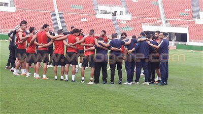 بالصور.. الأهلي يبدأ مرانه الرئيسي بالمغرب وتحية خاصة لـ«مروان»