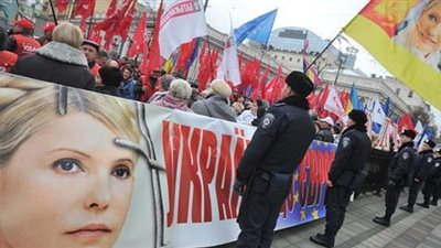 وزير الداخلية الأوكراني: حصار المباني الإدارية في أي دولة جريمة