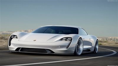 بورش تطلق سيارة كهربائية خارقة