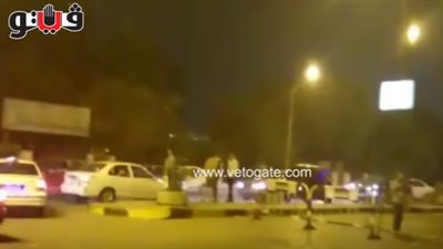 بالفيديو.. تفاصيل مقتل شاب بإمبابة.. أهالي القتيل يتهمون أمين شرطة بقتله داخل الحجز.. التحقيقات: الشاب ألقى نفسه بالنيل للهرب من الأمن.. الأهالي يتجمهرون أمام القسم.. والأمن يطلق الرصاص لتفريقهم