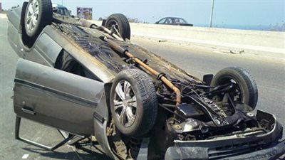 عودة حركة المرور بالطريق الزراعي بعد انقلاب سيارة بالبحيرة