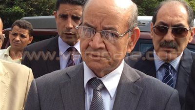 بالصور.. محافظ الجيزة يلغى جولته بمدرسة 