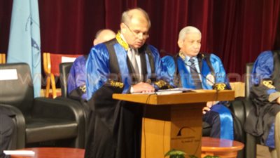بالفيديو.. جامعة الإسكندرية والمحافظ يكرمان أعضاء هيئة التدريس