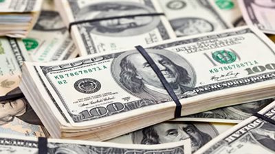 الدولار يهبط إلى 12.40 جنيها في السوق السوداء