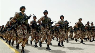 القوات المسلحة السعودية تعترض صاروخًا باليستيًا فوق سماء عسير