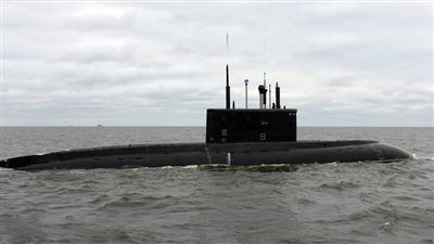أول غواصة روسية حديثة تدخل البحر الأسود منذ نهاية الثمانينيات