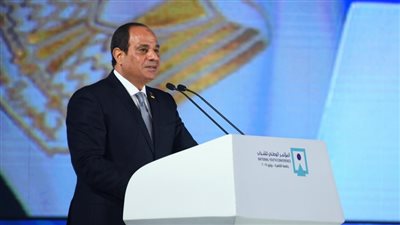 السيسي يكرم النماذج المتميزة من شباب الجامعات.. اليوم