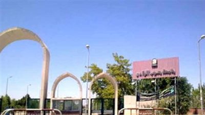 لليوم السادس... معرض الكتاب بجامعة جنوب الوادي يستقبل طلاب المدارس