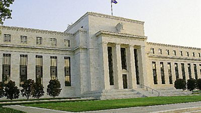 توقعات بإبقاء المركزي الأمريكي أسعار الفائدة دون تغيير