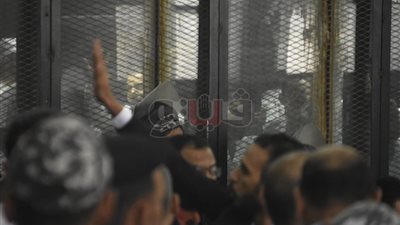 رعب وتحريض في الإخوان بعد إحالة أوراق قيادات الجماعة للمفتي.. تحركات «استعراضية» لإثارة القضية في المحاكم الدولية.. تكثيف الاتهامات للجميع على فضائيات التنظيم.. وإبراهيم ربيع: الحكم تأخر كثي