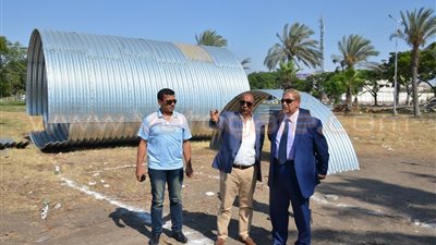 بالصور.. محافظ الإسماعيلية يتفقد نفق المشاة أمام جامعة قناة السويس