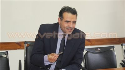 «خدمات الأحزاب للمواطنين» في عيون الخبراء.. السعيد: رشوة انتخابية.. العلايلى: هدفها التواصل مع الشارع.. عبد المجيد: بدعة للوطنى.. و«الخولى» تحتاج معالجة سريعة من الدولة