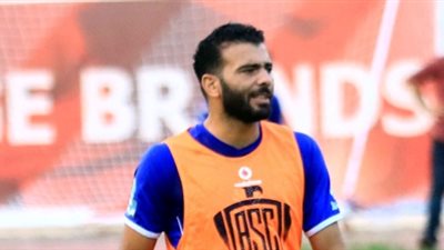 سموحة يكثف مفاوضاته لضم عماد متعب