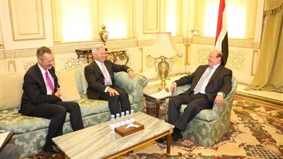 الرئيس اليمني يجدد مطالبته للحوثين بالاعتراف رسميا بالقرارات الأممية