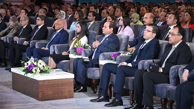 تفاصيل كلمة السيسي في اليوم الثاني لمؤتمر الشباب.. الرئيس: مليار جنيه تكلفة علاج 9 آلاف مريض بقوائم الانتظار.. لو خيروني بين الطعام وعلاج المرضى لاخترت العلاج.. ولن ينجح أي نظام في مصر إلا بالاستقرار