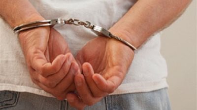 التحقيق مع مسجل خطر انتحل صفة أمين شرطة بالخليفة