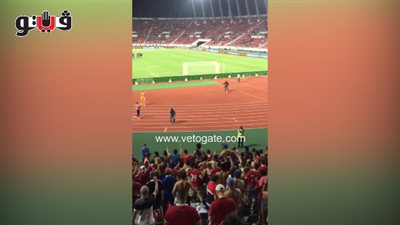 بالفيديو.. مشجع أهلاوي يرصد فرحة الجماهير بالهدف الأول