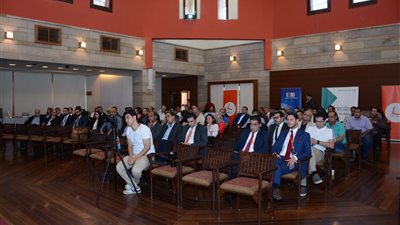 البنك التجاري الدولي ينظم مؤتمر «عندما يجتمع العمالقة»