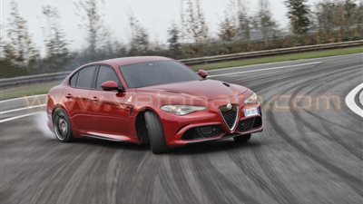 بالصور.. ألفا روميو تستقبل 2017 بسيارة أقوى من «مرسيدس وBMW»