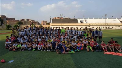 جمال سالم يتابع أكاديمية المقاولون بكفر شكر (صور)