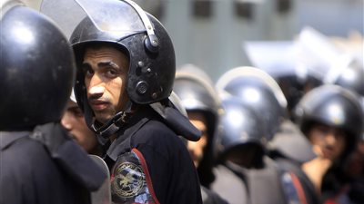 نادر مرقص ينفى مطالب الأقباط بتكثيف الحراسة على الكنائس