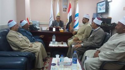 وفد الأوقاف والأزهر يتابع إجراءات توعية الحجاج في مطار القاهرة