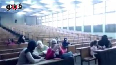 بالفيديو.. تخصيص مدرج للرد على استفسارات أولياء الأمور بـ«هندسة القاهرة»